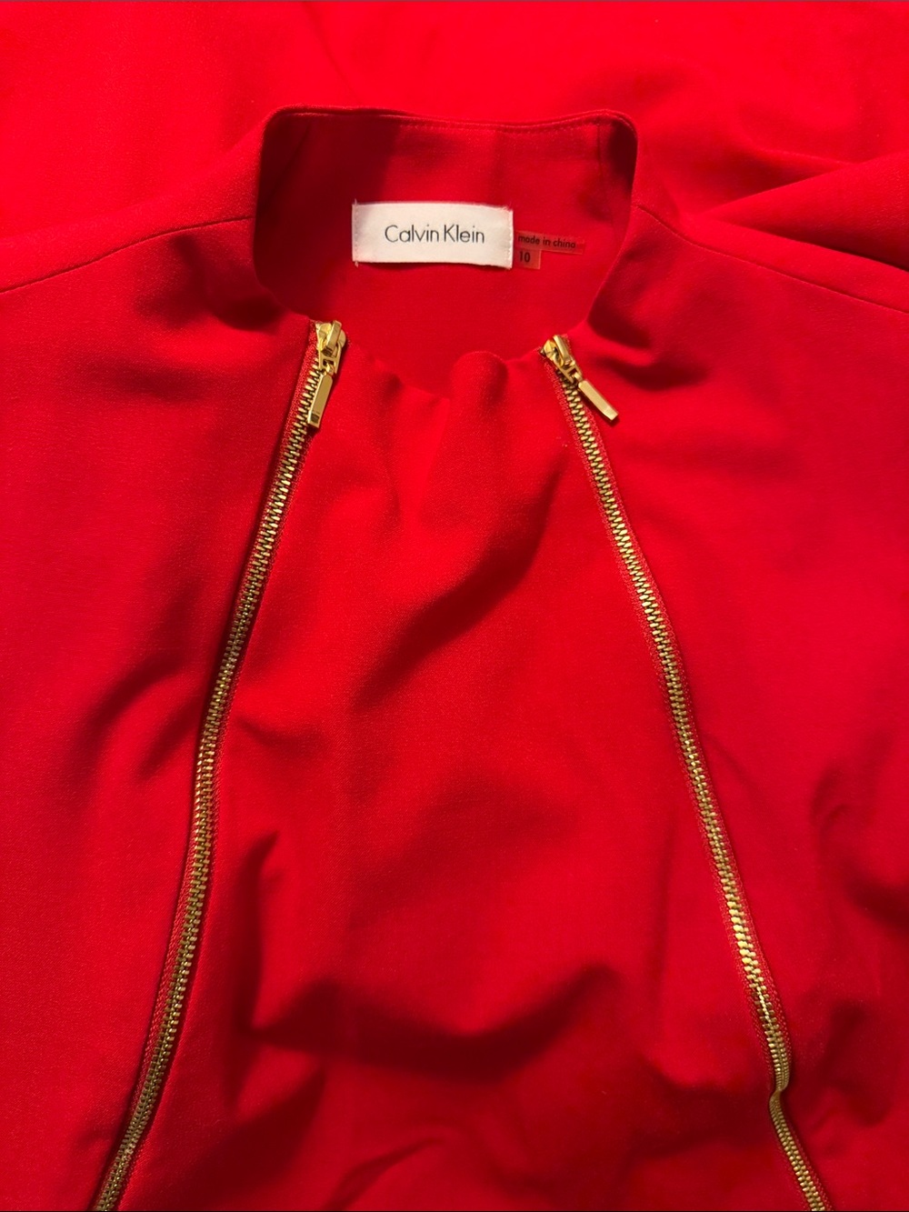 Sleeveless Calvin Klein Red Sheath Dress with Gold Zipper Trim - Picture 3 of 3